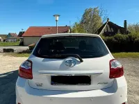 Brugt Toyota Auris 99 HK (72 kW) 2010 Hvid Hatchback