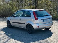 Gebraucht Ford Fiesta 70 PS (51 kW) 2006 Grau Kleinwagen
