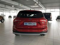 Gebraucht Ford Focus 155 PS (114 kW) 2021 Fantasticrot metallic rot Limousine