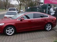Gebraucht Ford Mondeo Titanium 150 PS (110 kW) 2016 Rot Limousine