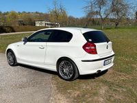 Gebraucht BMW 116 122 PS (89 kW) 2010 Weiß Kleinwagen