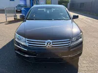 Gebraucht VW Phaeton 239 PS (175 kW) 2011 Deep black perleffekt Limousine