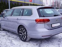 Gebraucht VW Passat 150 PS (110 kW) 2019 Silber Kombi