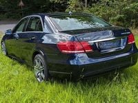 Gebraucht Mercedes E300 AMG 207 PS (152 kW) 2013 Blau Limousine