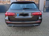 Gebraucht Mercedes E200 184 PS (135 kW) 2017 Braun Kombi