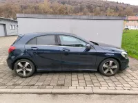 Gebraucht Mercedes A200 136 PS (100 kW) 2018 Blau Kleinwagen