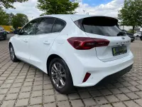 Gebraucht Ford Focus Titanium 155 PS (114 kW) 2023 Frostweiß Limousine