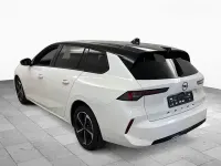 Gebraucht Opel Astra 131 PS (96 kW) 2025 Lack weiss banquise/typ aussen Kleinwagen