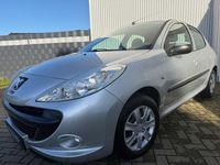 Gebraucht Peugeot 206+ Basis 60 PS (44 kW) 2010 Silber Kleinwagen