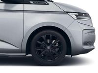 Second-hand VW Multivan Style 150 CP (110 kW) 2025 Argintiu Monovolum