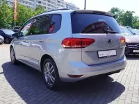 Gebraucht VW Touran 150 PS (110 kW) 2025 Oystersilbermet. Van / Kleinbus