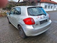 Gebraucht Toyota Auris 97 PS (71 kW) 2008 Silber Kleinwagen