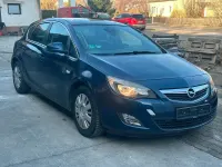 Gebraucht Opel Astra 101 PS (74 kW) 2010 Blau Limousine