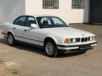 Gebraucht BMW 525 170 PS (125 kW) 1988 Weiß Limousine
