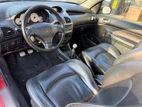 Gebraucht Peugeot 206 CC 140 PS (102 kW) 2003 Rot Cabrio