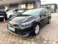 Usado Kia Ceed Edition 7 101 CV (74 kW) 2023 Negro Utilitario