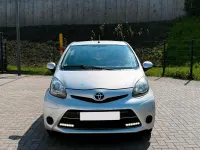 Gebraucht Toyota Aygo 68 PS (50 kW) 2012 Silber Kleinwagen