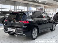 Neu VW Golf VIII Style 150 PS (110 kW) 2026 Grenadillschwarz (schwarz)