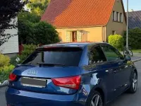Gebraucht Audi A1 Ambition 122 PS (89 kW) 2011 Blau Kleinwagen