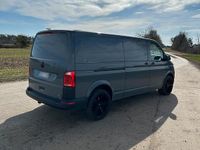 Gebraucht VW Transporter 140 PS (102 kW) 2016 Grau Van