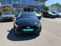 Gebraucht Hyundai i20 Trend 101 PS (74 kW) 2023 Phantom black / met Kleinwagen