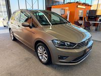 Gebraucht VW Golf VII LOUNGE 110 PS (80 kW) 2016 Gold Limousine