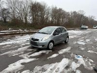 Gebraucht Toyota Yaris 87 PS (63 kW) 2009 Grau Kleinwagen