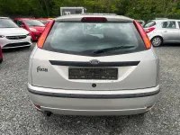 Używany Ford Focus 101 KM (74 kW) 2004 Srebrny Sedan/Limuzyna