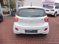 Gebraucht Hyundai i10 Style 87 PS (63 kW) 2016 Weiß Kleinwagen