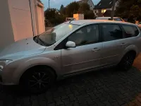 Gebraucht Ford Focus 108 PS (79 kW) 2007 Grau Kombi