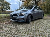Gebraucht Mercedes B200 163 PS (119 kW) 2022 Grau Van / Kleinbus