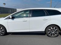 Gebraucht Ford Focus Titanium 116 PS (85 kW) 2011 Weiß Kombi