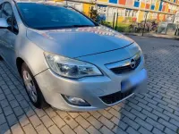 Gebraucht Opel Astra Edition 116 PS (85 kW) 2010 Silber Limousine