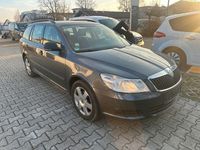 Gebraucht Skoda Octavia Active 105 PS (77 kW) 2012 Grau Kombi