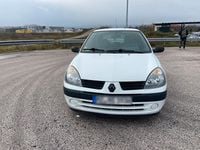 Gebraucht Renault Clio II 58 PS (42 kW) 2006 Weiß Kleinwagen
