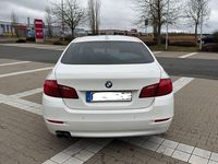 Gebraucht BMW 520 211 PS (155 kW) 2017 Weiß Limousine