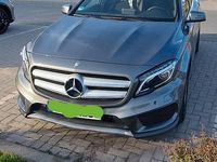Gebraucht Mercedes GLA180 122 PS (89 kW) 2017 Grau SUV