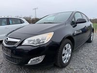 Gebraucht Opel Astra 140 PS (102 kW) 2011 Schwarz Limousine