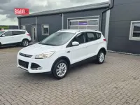 Gebraucht Ford Kuga Titanium 150 PS (110 kW) 2016 Weiß SUV