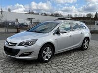 Gebraucht Opel Astra 131 PS (96 kW) 2014 Silber Kombi