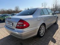 Gebraucht Mercedes E240 Classic 177 PS (130 kW) 2002 Silber Limousine