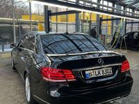 Gebraucht Mercedes E220 Avantgarde 170 PS (125 kW) 2014 Limousine