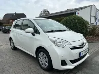 Gebraucht Toyota Verso Life 99 PS (72 kW) 2013 Weiß Van / Kleinbus