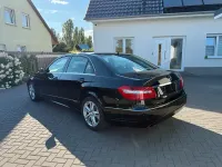Gebraucht Mercedes E250 Avantgarde 204 PS (150 kW) 2009 Schwarz Limousine