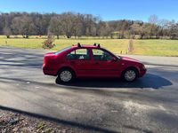 Gebraucht VW Bora Comfortline 75 PS (55 kW) 2002 Rot Limousine