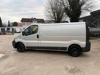 Gebraucht Renault Traffic 130 PS (95 kW) 2006 Silber Van / Kleinbus