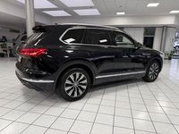 Gebraucht VW Touareg Elegance 286 PS (210 kW) 2018 Deep black perleffekt SUV