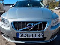 Gebraucht Volvo V70 Summum 163 PS (119 kW) 2010 Silber Kombi