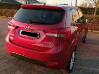 Gebraucht Hyundai ix20 90 PS (66 kW) 2013 Rot Kleinwagen