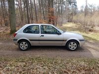 Używany Ford Fiesta 59 KM (43 kW) 2002 Srebrny Hatchback